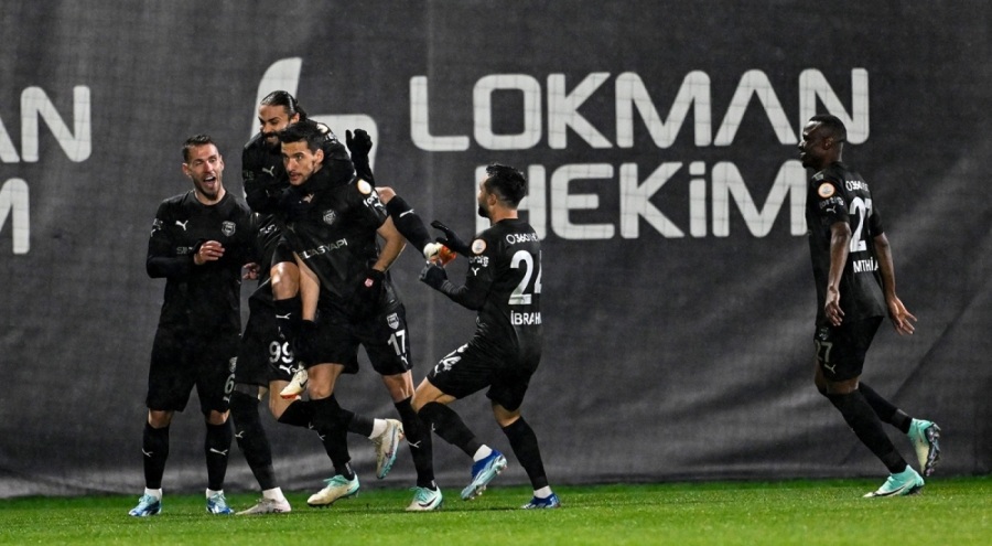 Beşiktaş, Pendikspor'a farklı mağlup oldu!