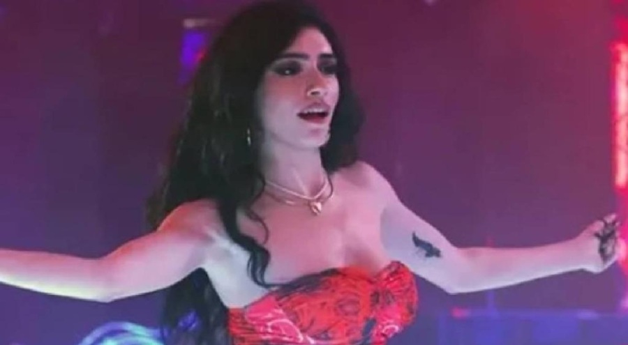 Dilber'in elbisesi yok sattı! Bakın Dilber elbisesinin fiyatı ne kadar?