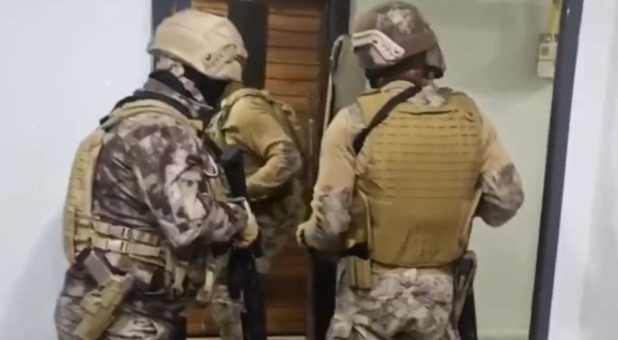 Kalkan-9 operasyonu! 11 göçmen kaçakçılığı organizatörü ve 92 düzensiz göçmen yakalandı