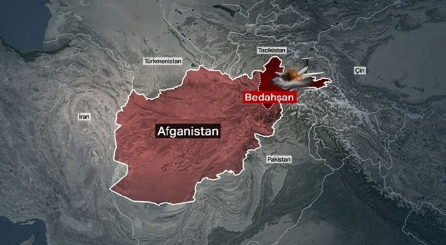 Hindistan'a ait yolcu uçağı düştü