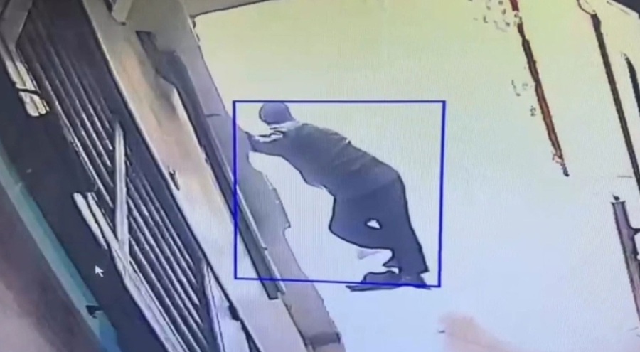 İstanbul'da motorlu saldırganlar, etrafa rastgele ateş açtı: Yaralılar var!