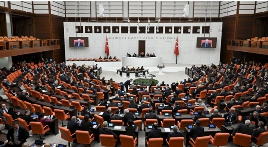 Emekliye ek zam teklifi Meclis'te: Genel Kurul görüşmeleri yarın başlıyor