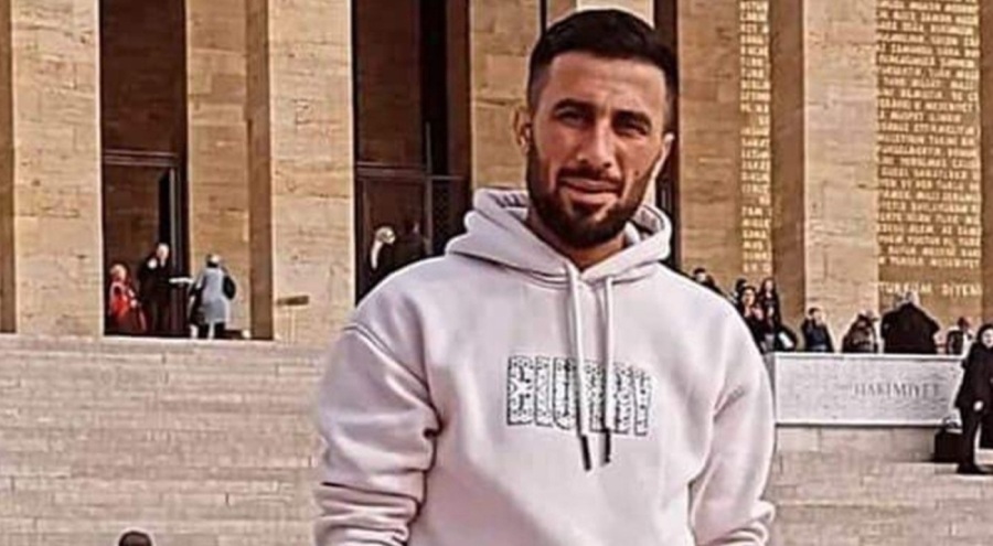 Pres makinesinin arasında kalan işçi hayatını kaybetti