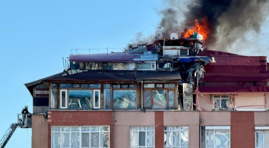 7 katlı binada yangın paniği