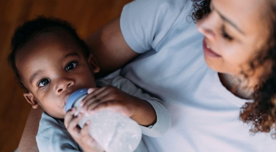 DSÖ sosyal medya ünlülerinin bebek maması reklamı yapmasını önlemek istiyor
