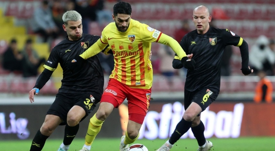 İstanbulspor 90+5'te galibiyete uzanarak kötü seriyi sonlandırdı