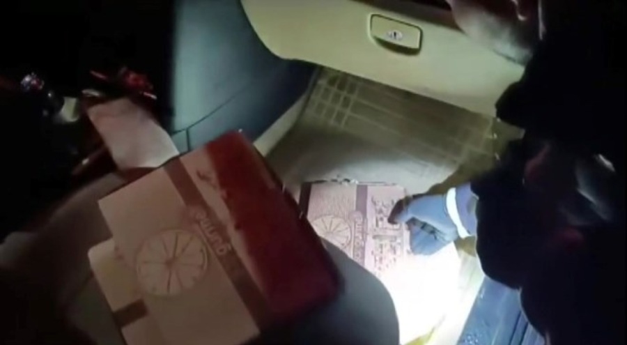 Baklava kutusundan binlerce uyuşturucu çıktı