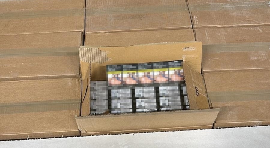 Alçı levhalar arasında 30 bin paket kaçak sigara yakalandı