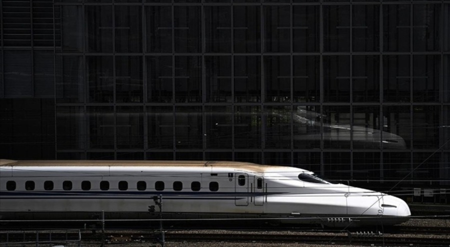 Japonya'da elektrik kesintisi nedeniyle çok sayıda hızlı tren seferi durdu