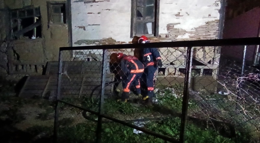 Alkollü şahıs evini ateşe verdi