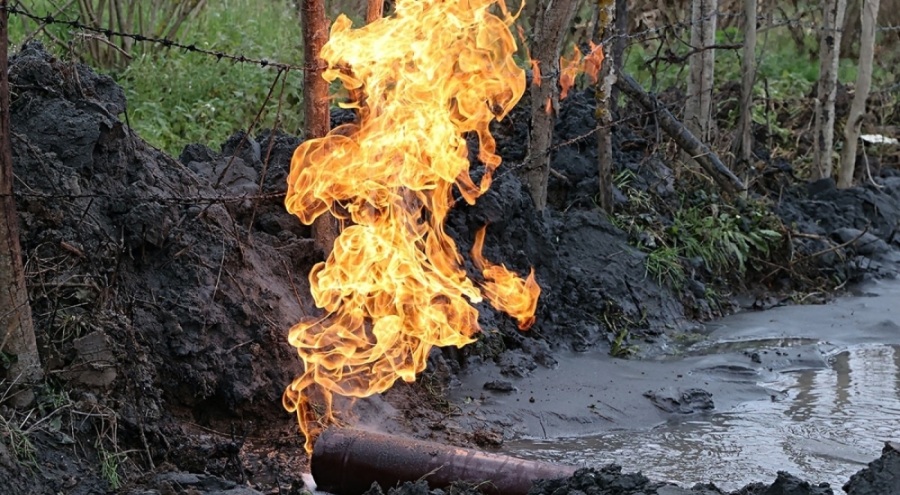 Su ararken yanıcı gaz buldu