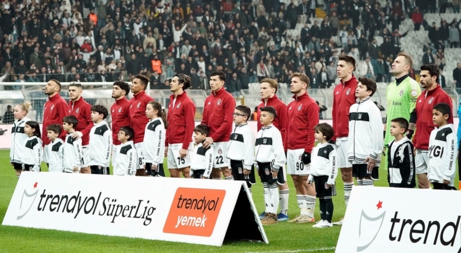 Beşiktaş'ta Teknik Direktörü, Adana Demirspor karşısında 3 değişiklik