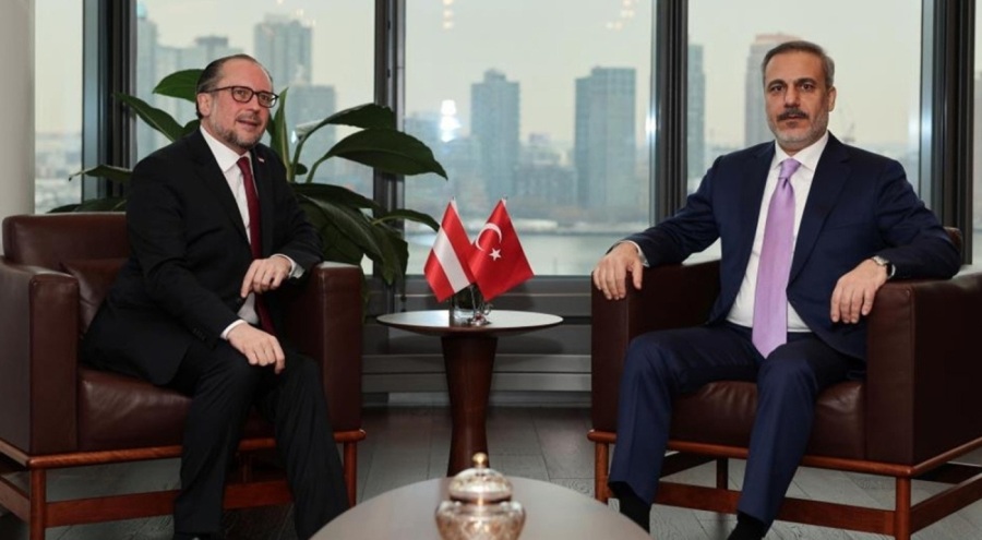 Hakan Fidan, Avusturyalı mevkidaşı Schallenberg'le görüştü