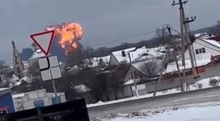 Rusya'da Ukraynalı esirleri taşıyan uçak düştü