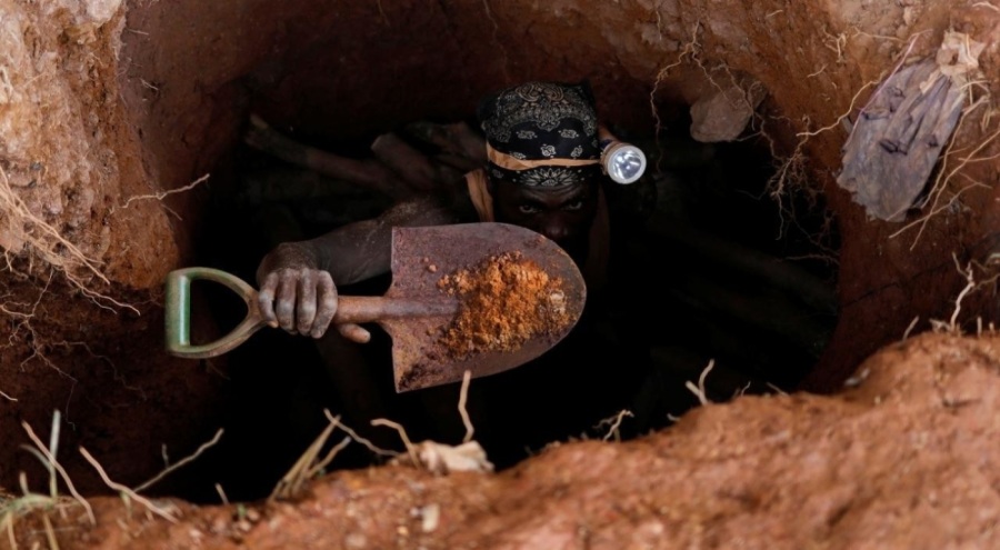 Mali'de kaçak altın madeni çöktü: 70 ölü