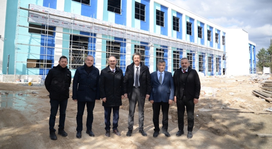 Bursa Uludağ Üniversitesi'nde çok amaçlı spor salonu ve yüzme havuzu açılışında geri sayım başladı