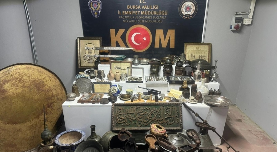 Bursa'da tarihi eser kaçakçılarına darbe!