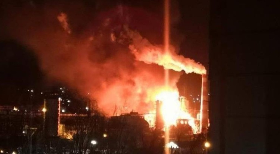 Rusya'da petrol rafinerisinde korkutan yangın