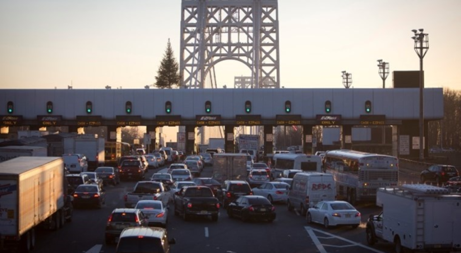 Köprü geçişinde ücret vermemek için kullanılan yol şoke etti