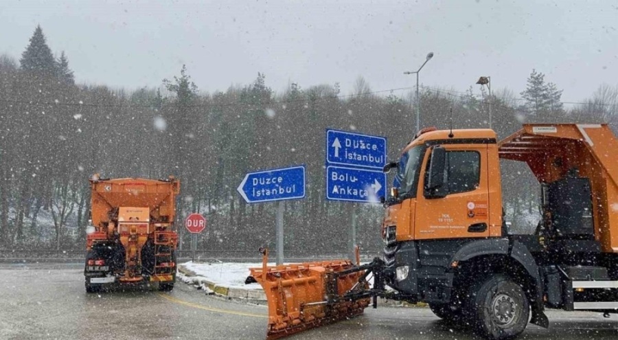 Bolu Dağı'nda kar yağışı!