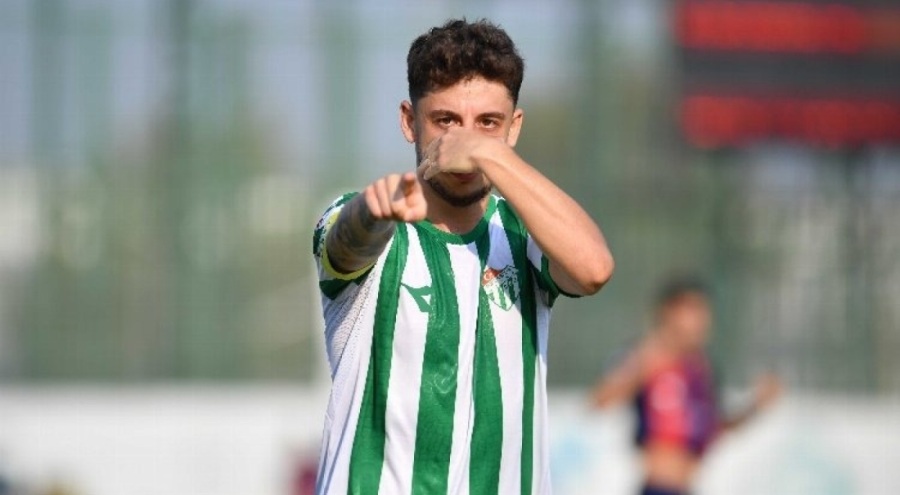 Bursaspor'un en golcü oyuncusu Çağatay Yılmaz maaşında indirime gitti