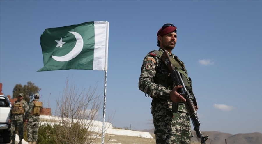 Pakistan ordusu, komşu ülkelere sert mesajlar gönderdi