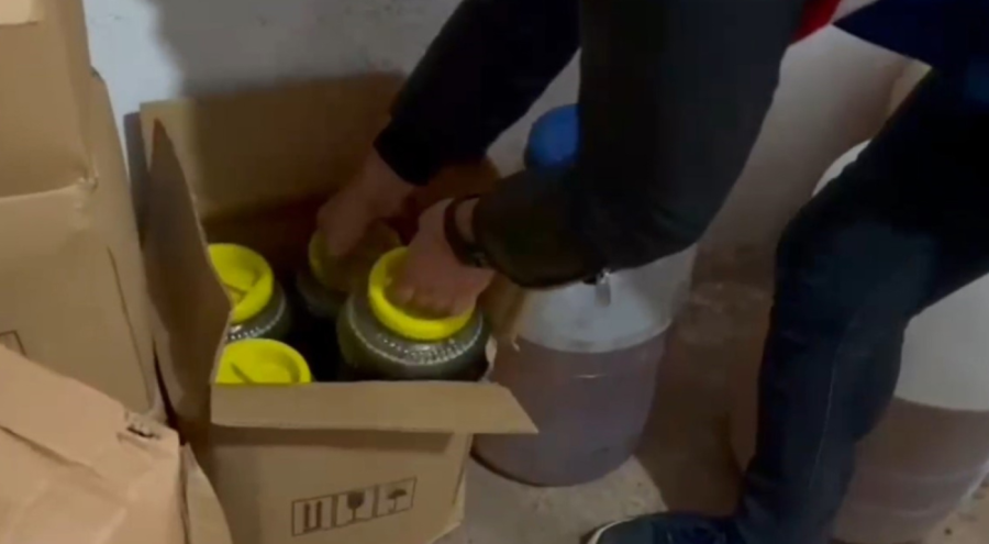 3,5 ton sahte zeytinyağı ele geçirildi