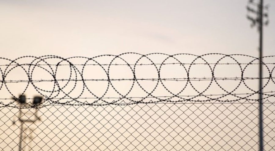 ABD'de "dikenli tel" krizi