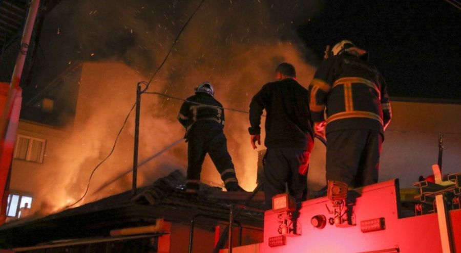 Uşak'ta müstakil evde korkutan yangın!
