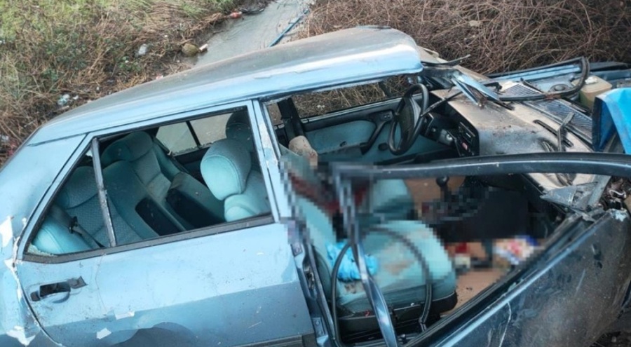 Barakaya çarpan otomobilin sürücüsü hayatını kaybetti