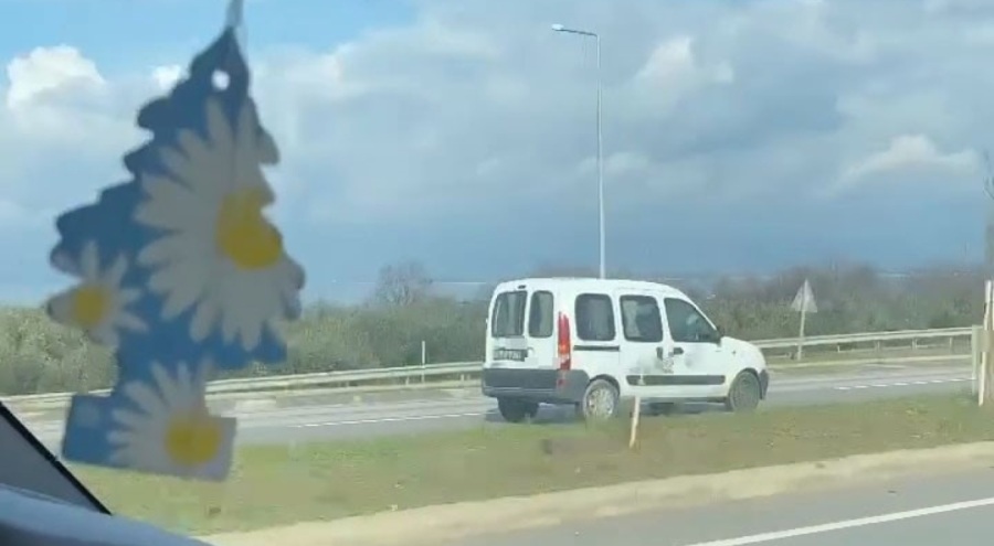 Bursa'da ters şeritten giden araç kazaya davetiye çıkardı