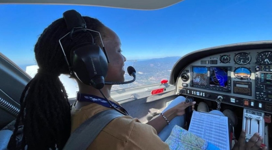 Türkiye'de eğitim görmüştü! Ruanda'nın en genç kadın pilotu oldu