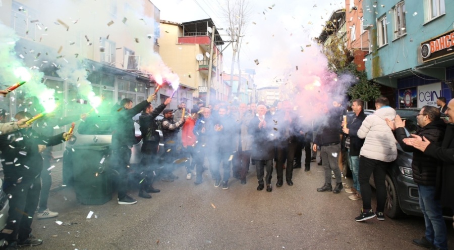Mustafa Bozbey sahada! "Gülümse Bursa"