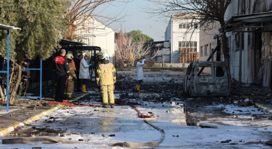 Parfüm fabrikası yangınında ölü sayısı yükseldi