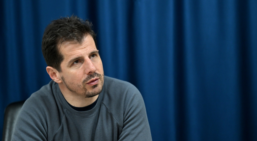 Ankaragücü teknik direktörü Emre Belözoğlu: "Süpermarket çalışanına değil, banka müdürüne güvendik"