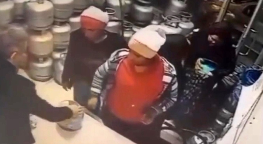 Kahramanmaraş'ta tüpü eteğinin altına sokup çaldı!