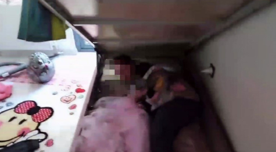 10 ilde 20 ayrı dosyadan aranan kadın, bazanın içinde yakalandı