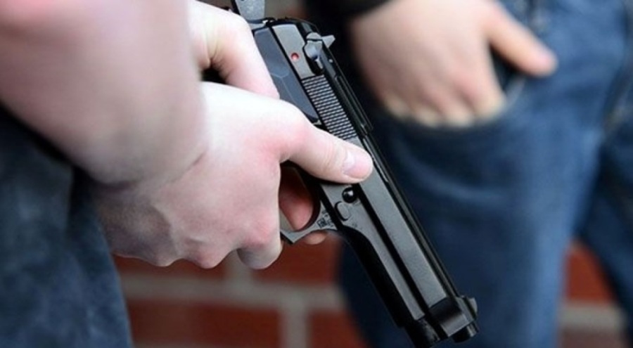 Tabancayla vurulan kadın ağır yaralandı