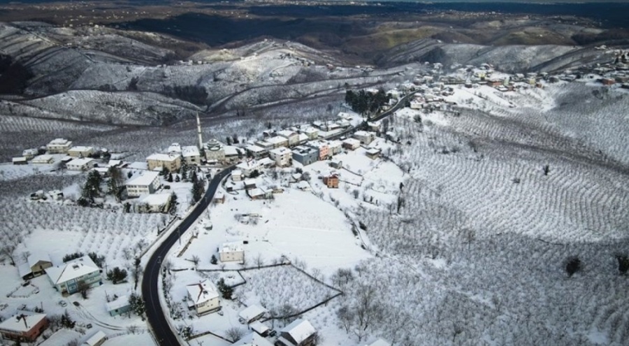Sakarya'da kar nedeniyle kapanan yollar ulaşıma açıldı
