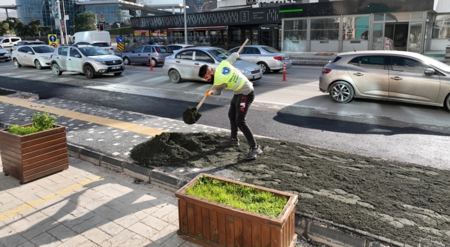 Bursa'da asfalt çalışmaları sürüyor