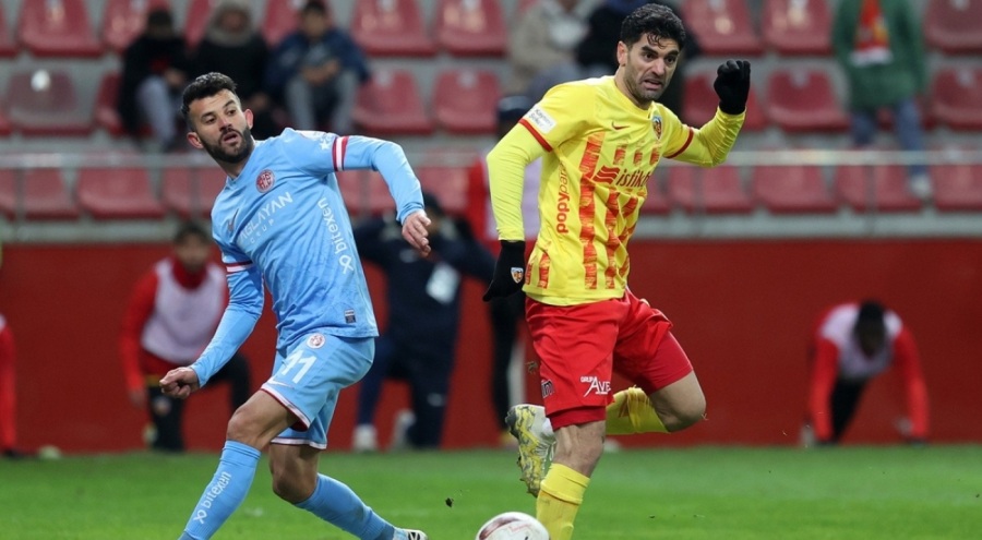 Burak Yılmaz ve Sergen Yalçın düellosunda kazanan çıkmadı