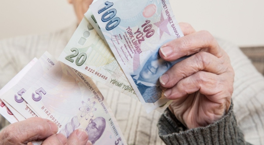 Emeklilere 10 bin lira verilecek iddiası