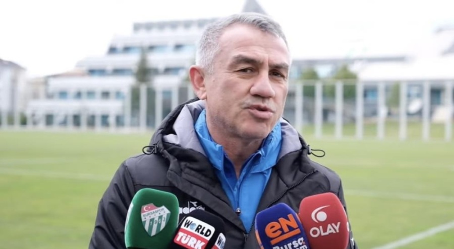 Bursaspor Teknik Direktörü Ümit Şengül: "Bursaspor, taraftarıyla güzel"