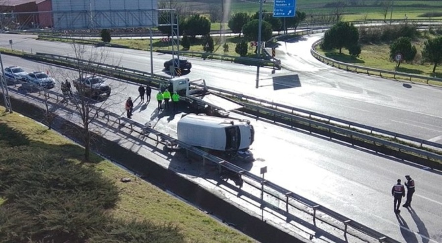 Minibüs devrildi: 1 kişi can verdi