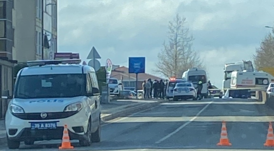 Kamyon çarpan yaya yaşamını yitirdi