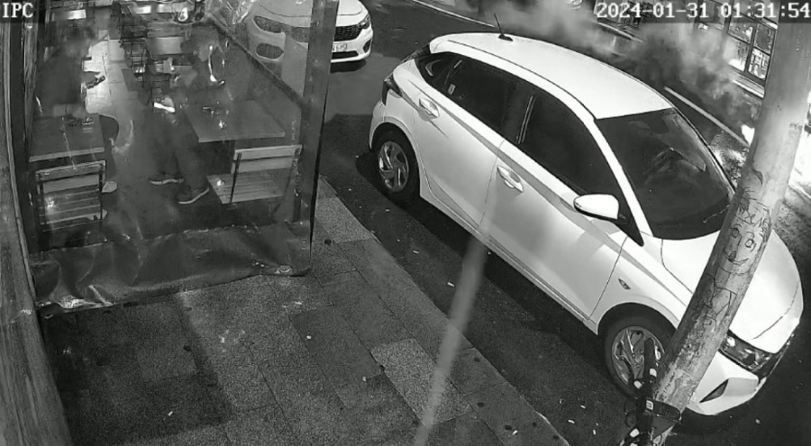 İsale hattı patladı! Asfalt yarıldı