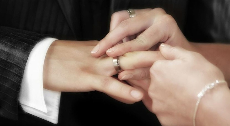 "Sahte evlilik" yoluyla insan kaçakçılığı yapan çeteye operasyon: 15 kişi yakalandı