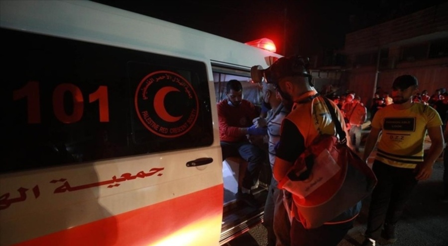 İsrail ordusu el-Emel Hastanesi avlusuna baskın düzenledi