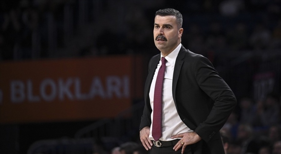 Anadolu Efes'te başantrenör Erdem Can dönemi sona erdi