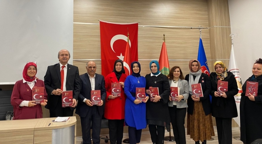 Bursa'da "1 Şehit 1 Öykü 1 Şiir" kitabının tanıtımı yapıldı